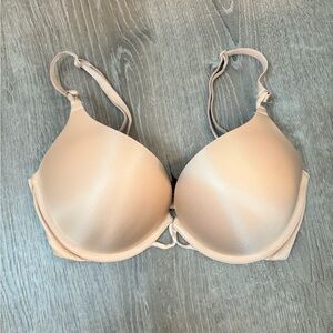 VICTORIA’S SECRET BOMBSHELL BRA